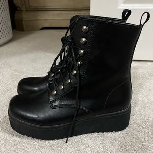 Platform boots